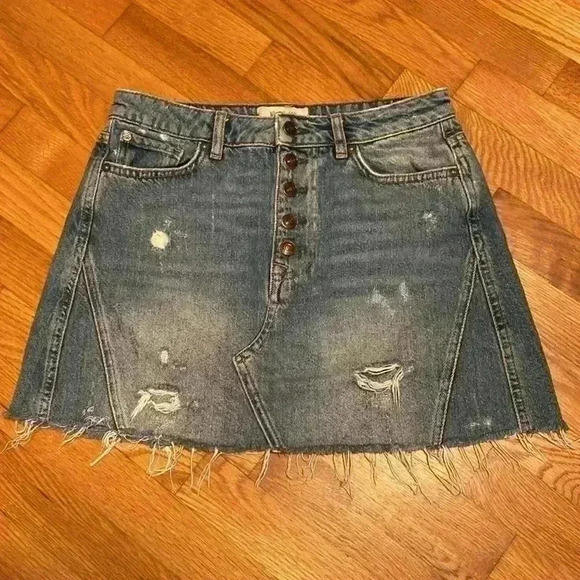 We The Free Distressed Button Fly, Denim Mini Skirt, Size 28/US Size 6. - Picture 1 of 12